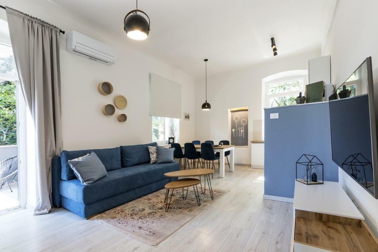 *** Lounge Terrace Apartment With The Harbour View / City Centre *** Pula Exterior foto